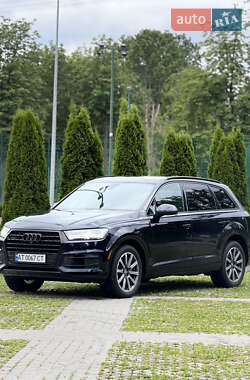 Внедорожник / Кроссовер Audi Q7 2016 в 