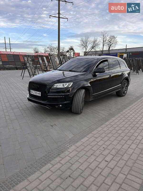 Внедорожник / Кроссовер Audi Q7 2010 в 