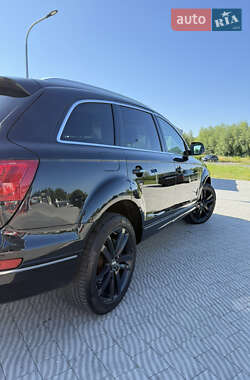 Внедорожник / Кроссовер Audi Q7 2014 в 