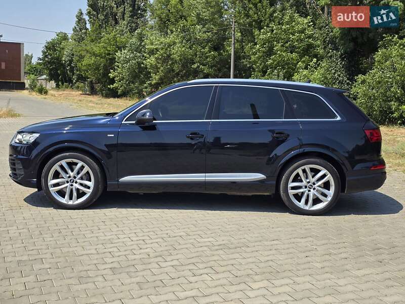 Внедорожник / Кроссовер Audi Q7 2016 в Одессе