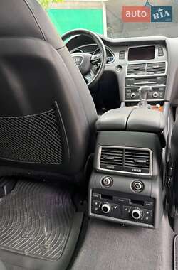 Внедорожник / Кроссовер Audi Q7 2012 в 