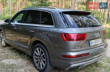 Внедорожник / Кроссовер Audi Q7 2016 в 