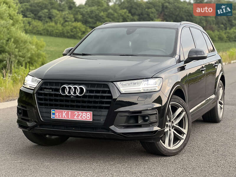 Позашляховик / Кросовер Audi Q7 2016 в 