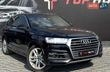 Внедорожник / Кроссовер Audi Q7 2017 в 
