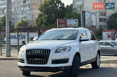 Внедорожник / Кроссовер Audi Q7 2012 в 
