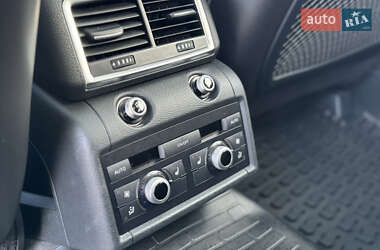 Внедорожник / Кроссовер Audi Q7 2012 в 