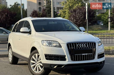 Внедорожник / Кроссовер Audi Q7 2012 в 