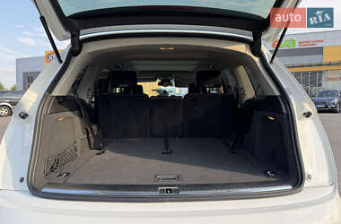 Внедорожник / Кроссовер Audi Q7 2012 в 