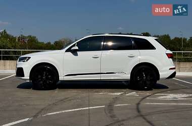 Внедорожник / Кроссовер Audi Q7 2021 в 