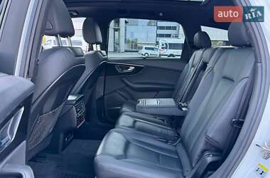 Внедорожник / Кроссовер Audi Q7 2021 в 