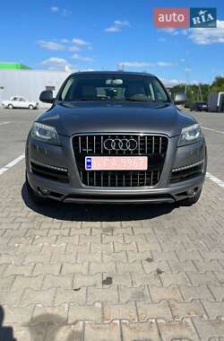 Позашляховик / Кросовер Audi Q7 2014 в Житомирі