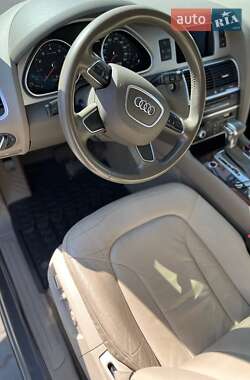 Внедорожник / Кроссовер Audi Q7 2014 в 