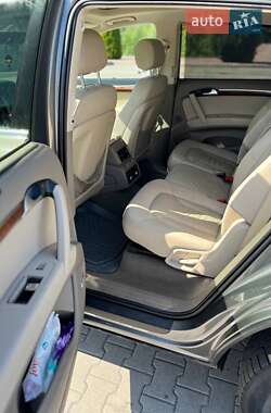 Внедорожник / Кроссовер Audi Q7 2014 в 