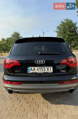 Позашляховик / Кросовер Audi Q7 2013 в 