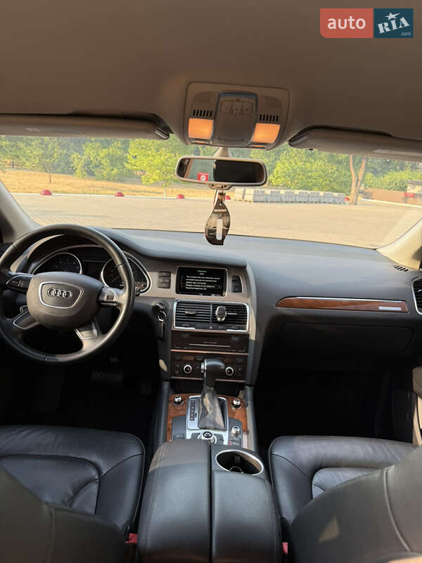 Позашляховик / Кросовер Audi Q7 2013 в Ізмаїлі