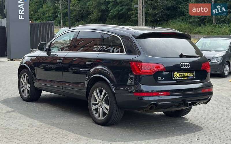 Внедорожник / Кроссовер Audi Q7 2010 в Черновцах