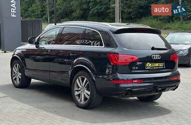 Позашляховик / Кросовер Audi Q7 2010 в 