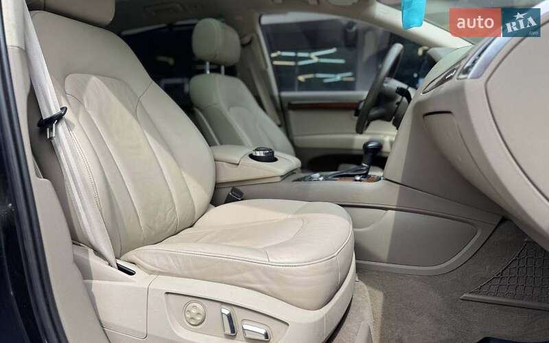 Внедорожник / Кроссовер Audi Q7 2010 в Черновцах
