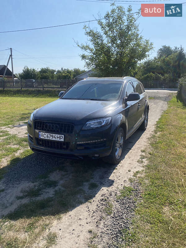Внедорожник / Кроссовер Audi Q7 2010 в 