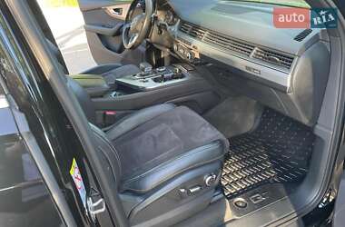 Позашляховик / Кросовер Audi Q7 2017 в 