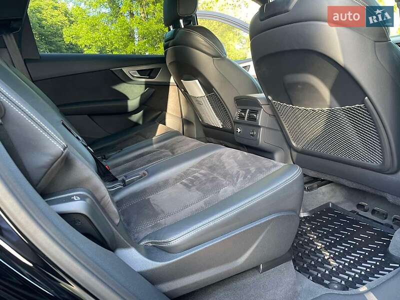 Внедорожник / Кроссовер Audi Q7 2017 в Полтаве