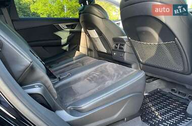 Позашляховик / Кросовер Audi Q7 2017 в 