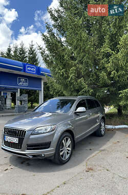 Внедорожник / Кроссовер Audi Q7 2011 в 