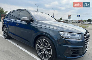 Позашляховик / Кросовер Audi Q7 2018 в 