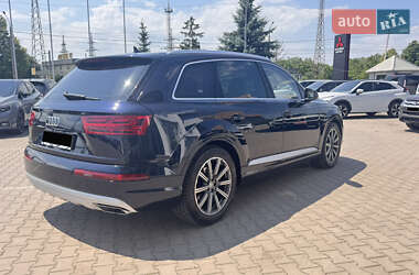 Внедорожник / Кроссовер Audi Q7 2017 в 