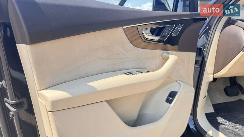 Внедорожник / Кроссовер Audi Q7 2017 в Ивано-Франковске