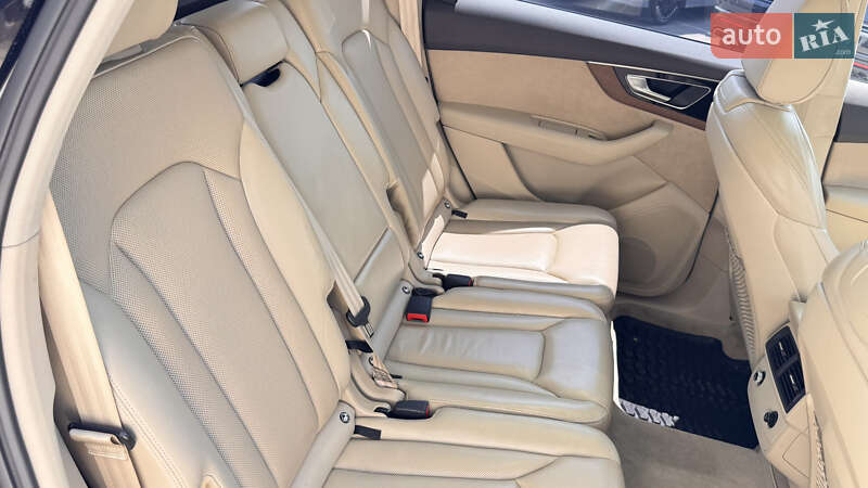 Внедорожник / Кроссовер Audi Q7 2017 в Ивано-Франковске