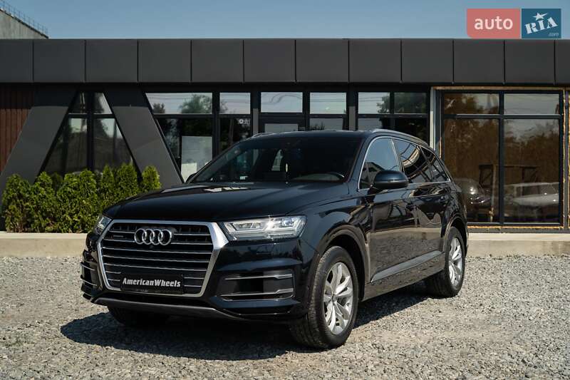 Позашляховик / Кросовер Audi Q7 2017 в 