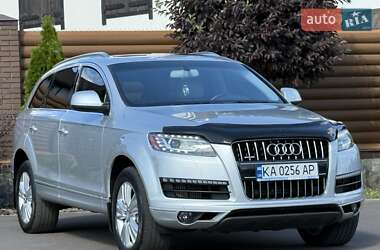 Позашляховик / Кросовер Audi Q7 2011 в 