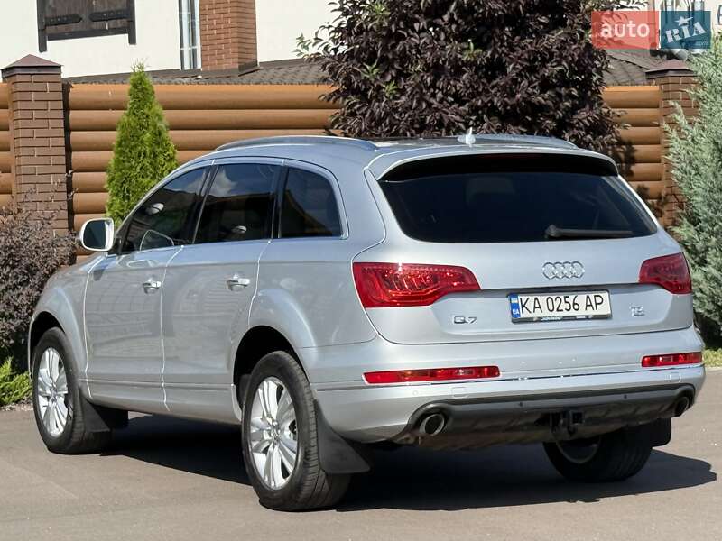 Внедорожник / Кроссовер Audi Q7 2011 в Киеве