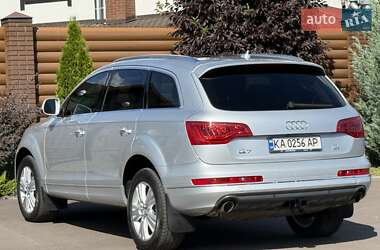 Позашляховик / Кросовер Audi Q7 2011 в 