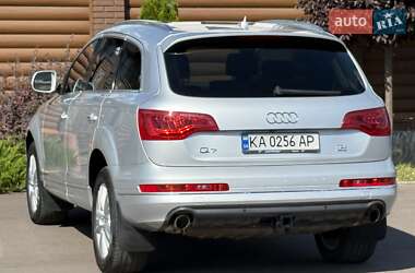 Позашляховик / Кросовер Audi Q7 2011 в 