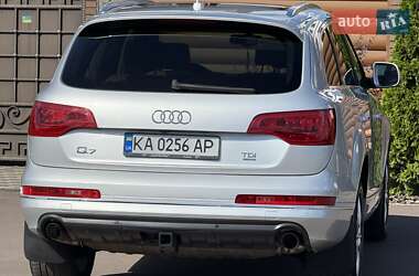 Позашляховик / Кросовер Audi Q7 2011 в 