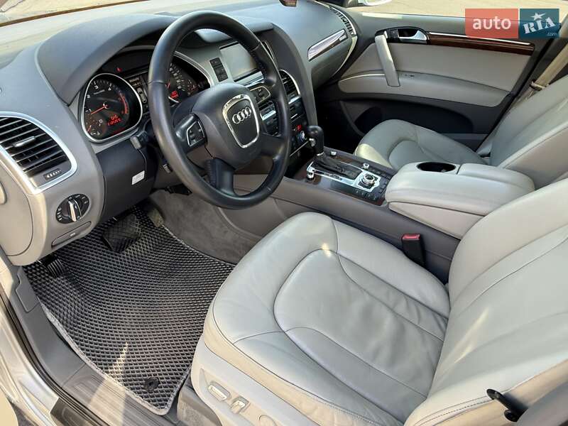 Внедорожник / Кроссовер Audi Q7 2011 в Киеве