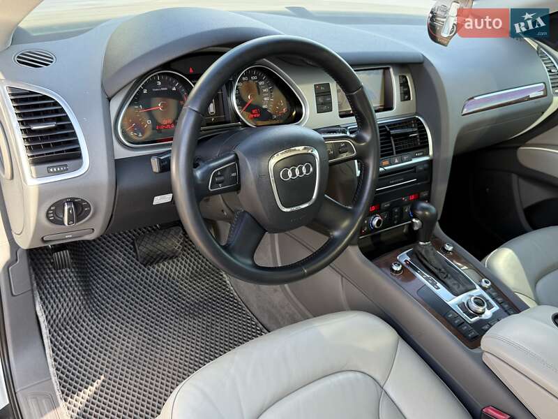 Внедорожник / Кроссовер Audi Q7 2011 в Киеве