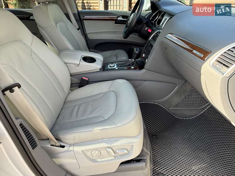 Внедорожник / Кроссовер Audi Q7 2011 в Киеве