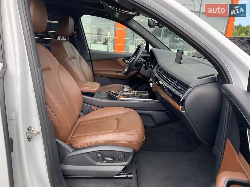 Внедорожник / Кроссовер Audi Q7 2016 в Львове