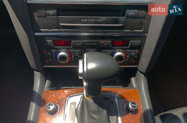 Внедорожник / Кроссовер Audi Q7 2012 в 