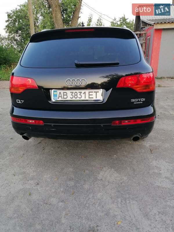 Позашляховик / Кросовер Audi Q7 2006 в Гайсину