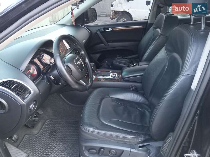 Позашляховик / Кросовер Audi Q7 2006 в Гайсину