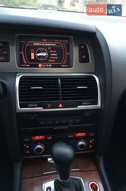 Внедорожник / Кроссовер Audi Q7 2006 в Гайсине