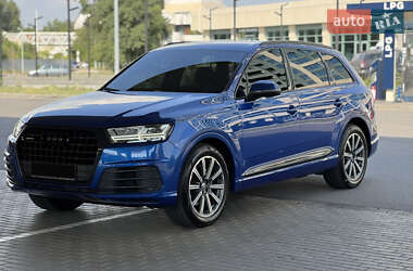 Позашляховик / Кросовер Audi Q7 2016 в Дніпрі