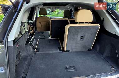Позашляховик / Кросовер Audi Q7 2020 в 