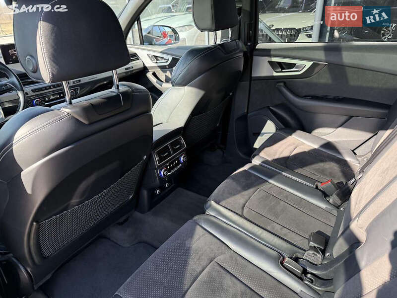 Внедорожник / Кроссовер Audi Q7 2017 в Тернополе