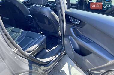Внедорожник / Кроссовер Audi Q7 2017 в 