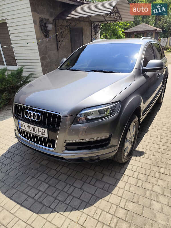 Позашляховик / Кросовер Audi Q7 2012 в Харкові